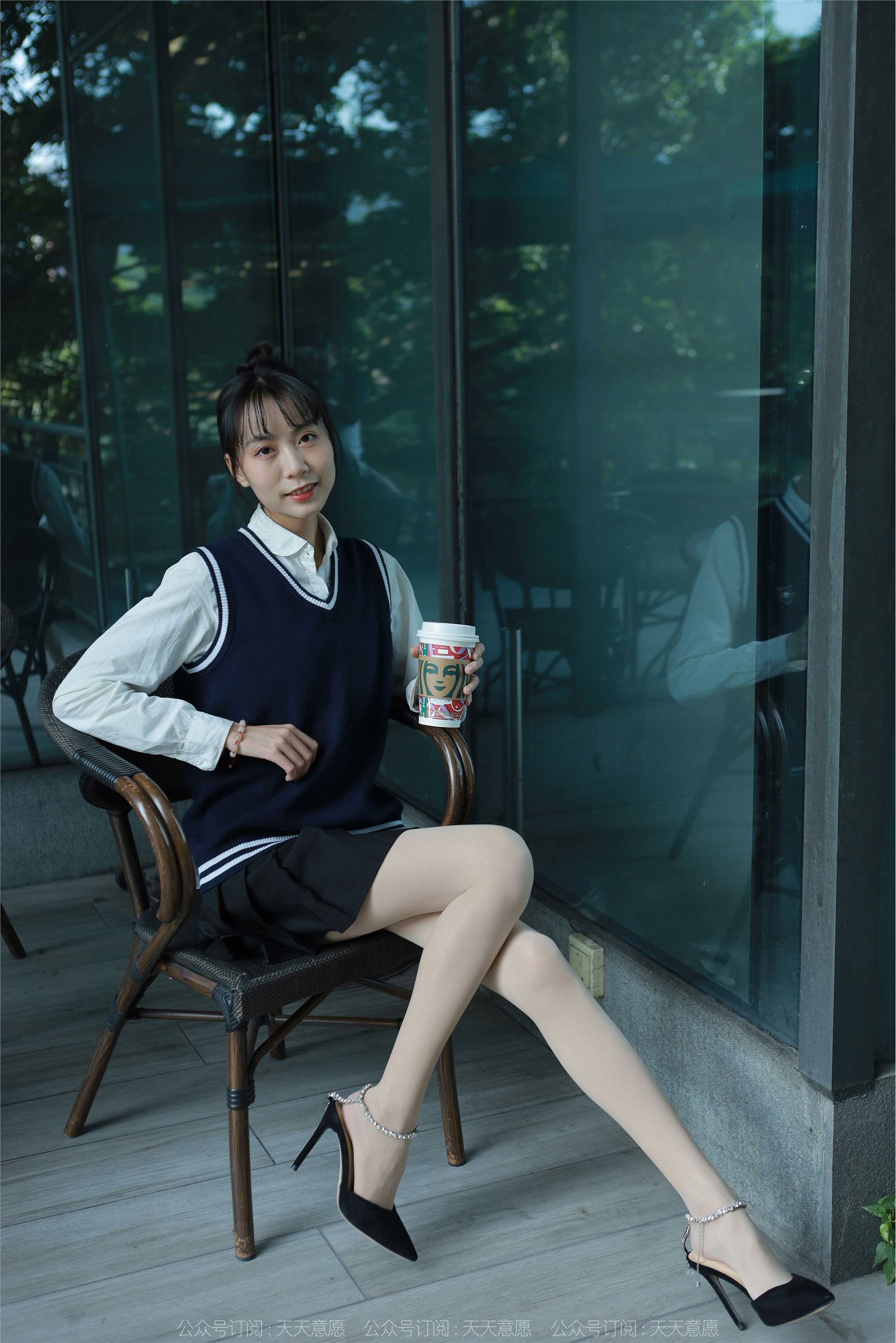 IESS异思趣向  2022.01.10 丝享家985：团团《纯玉学苑装》